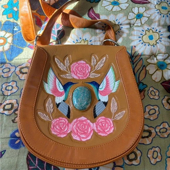 JODI LEE Charm Hummingbird Rose Bag Antique Tan - Picture 2 of 6